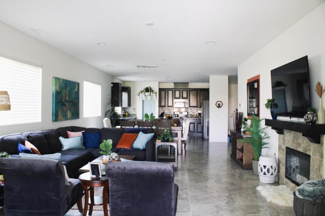 Entire Bungalow W/ Private Pool Near Palm Springs! Indio Exterior foto